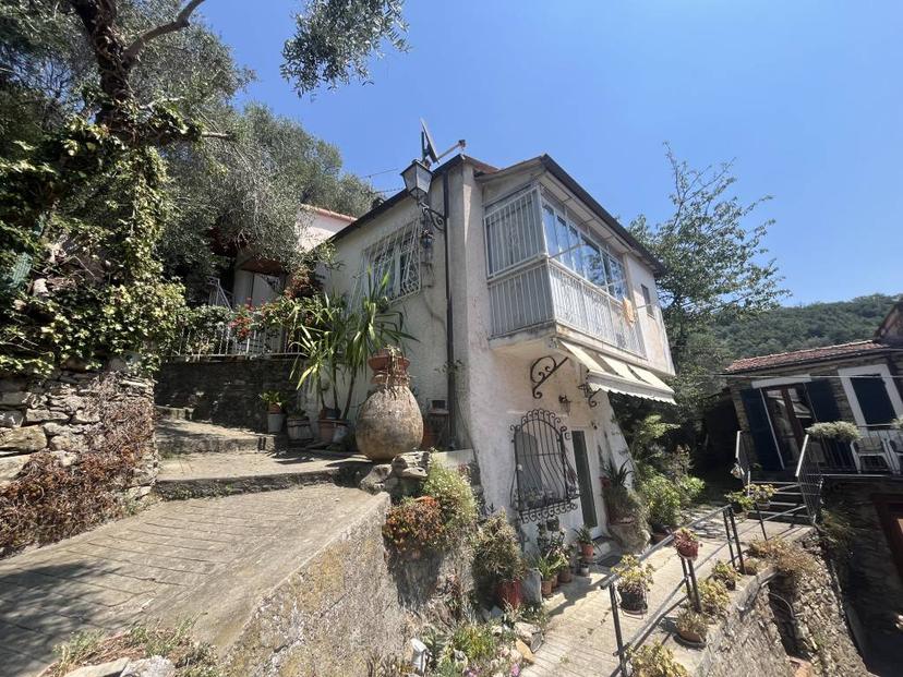 Casa indipendente in Via Sant'Antonio 18, Prelà — foto 2 di 5