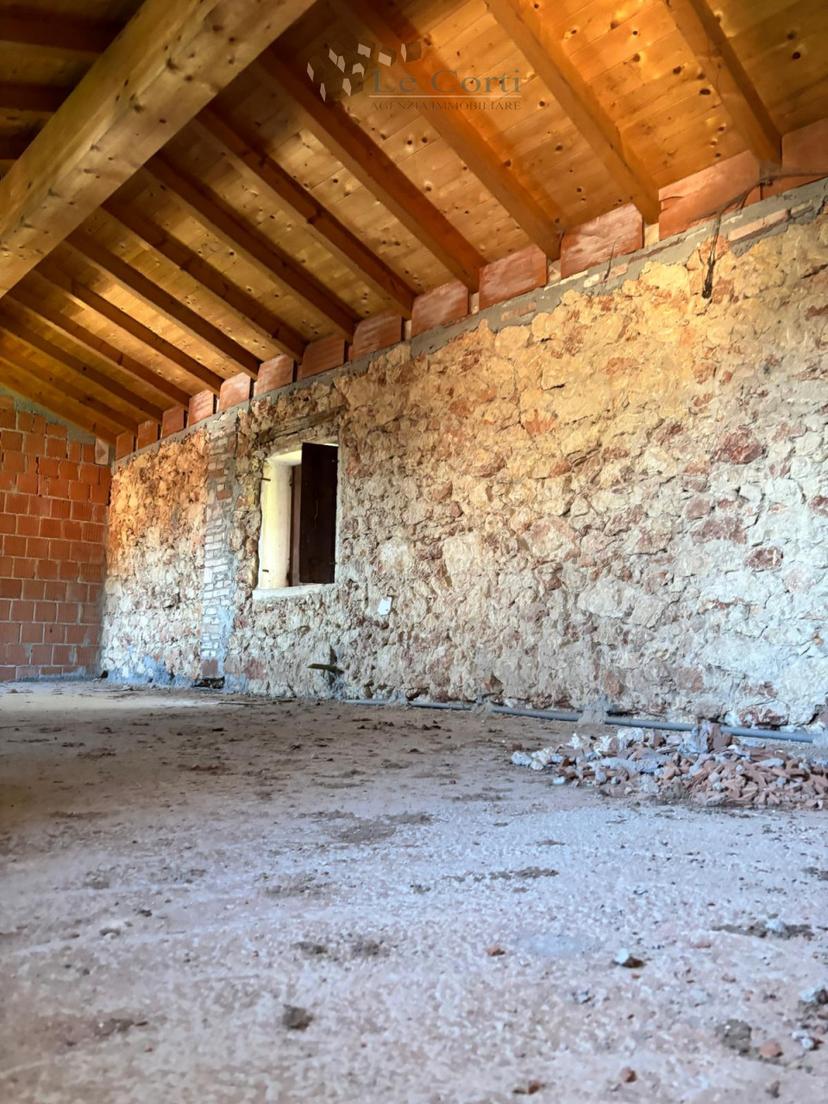 Villa a schiera, Villaga — foto 3 di 5