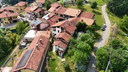 Terratetto unifamiliare in Via Acquadro Robello 188b, Pralungo