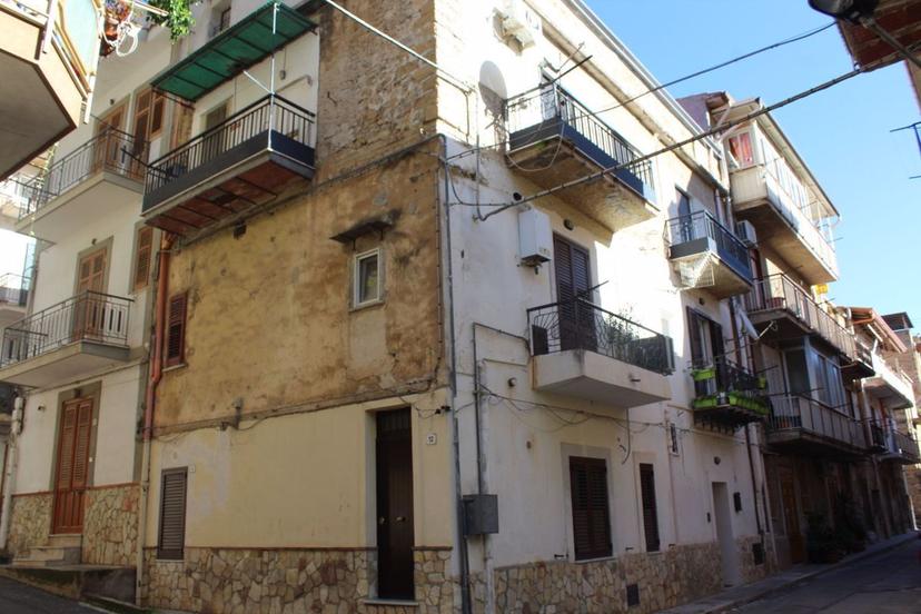 Trilocale in Via Ciro Menotti 12, Belmonte Mezzagno — foto 3 di 5