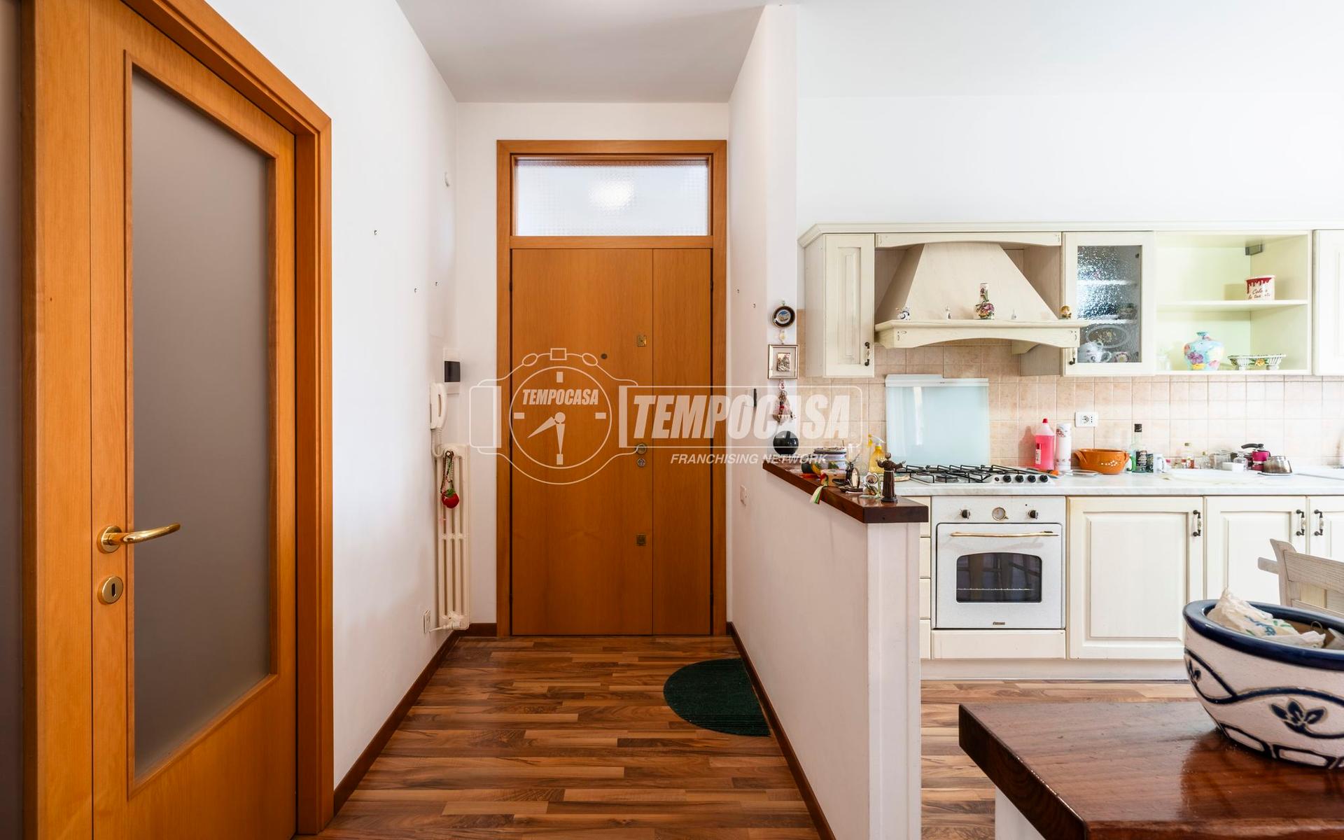 Trilocale in Via Lazio 27, Civitanova Marche