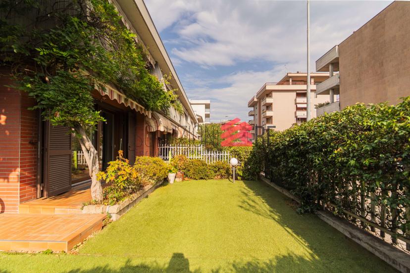 Villa a schiera in Via Agogna 46e, Novara