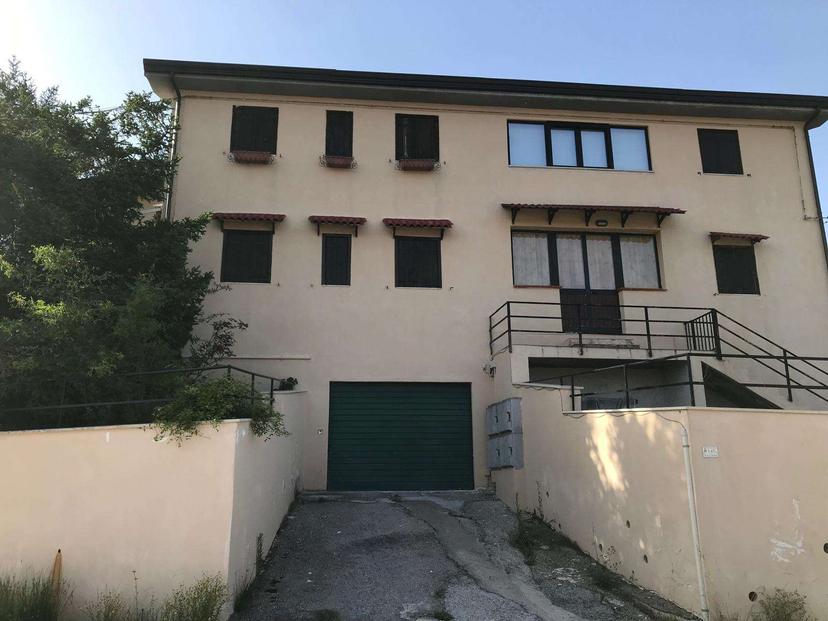 Trilocale in Via Chieti 145, Castel di Sangro — foto 3 di 5