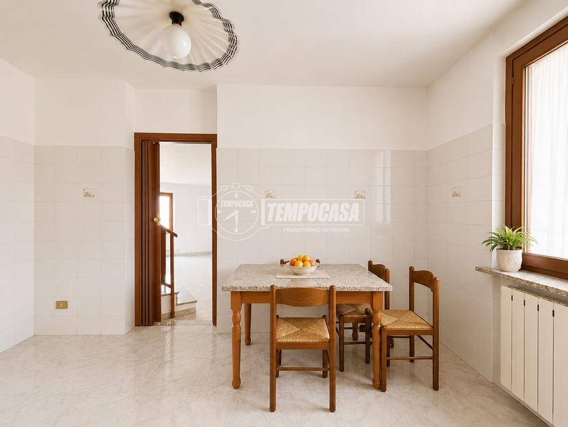 Casa indipendente in Via d'Adda Busca 12, Lomagna