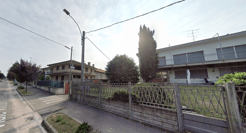 Stanza in appartamento in Via San Vitale, Seregno