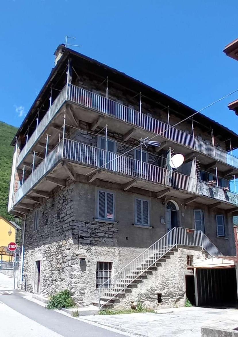 Trilocale in Via Municipio 2, Pallanzeno — foto 4 di 5
