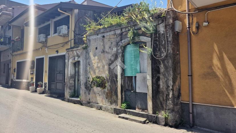 Casa indipendente in Via Spirito Santo 13, Aci Sant'Antonio — foto 2 di 5