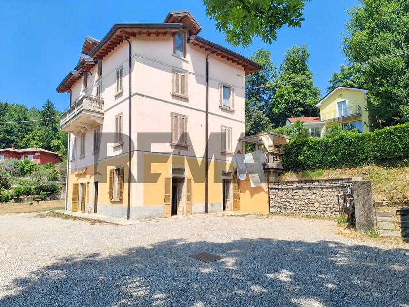 Bilocale in Via Saltrio 9, Viggiù — foto 4 di 5