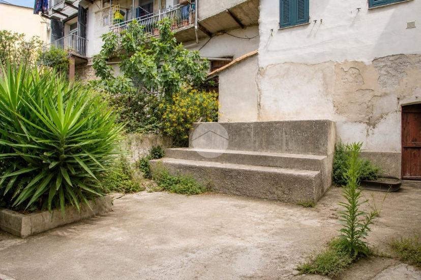 Casa indipendente in Via Ernesto Ascheri 19, Imperia — foto 2 di 5