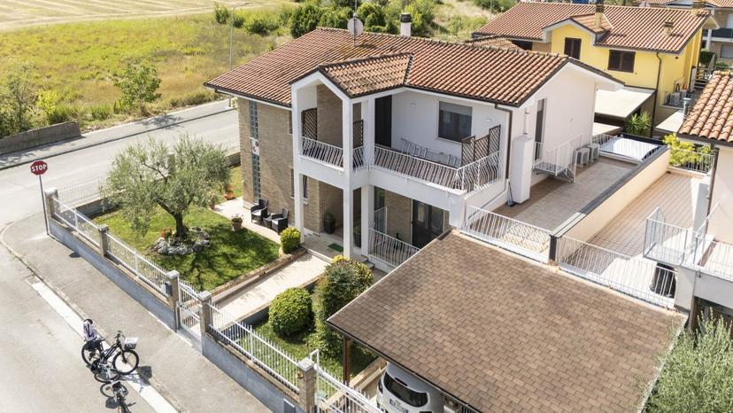Casa indipendente in Via Brodolini, Senigallia — foto 2 di 5