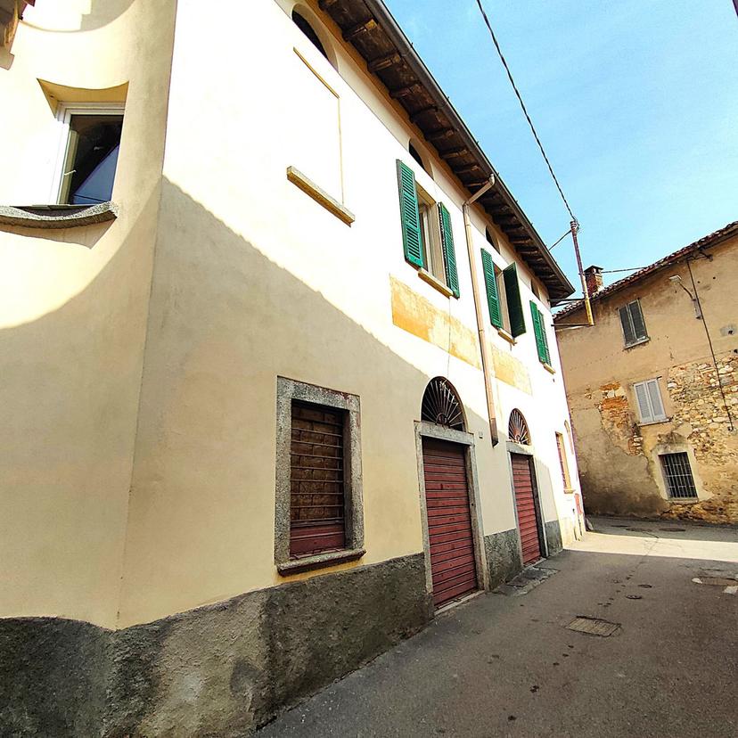 Terratetto plurifamiliare in Via Carolina Pulici 37, Albese con Cassano — foto 2 di 5