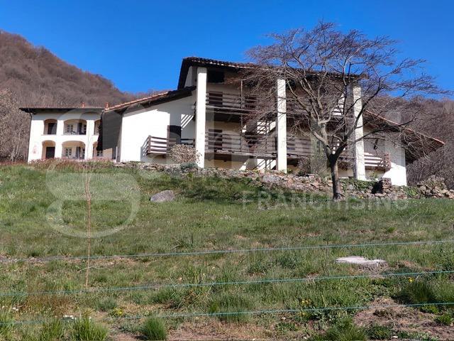 Cascina in Regione Momproso 1, Pralungo