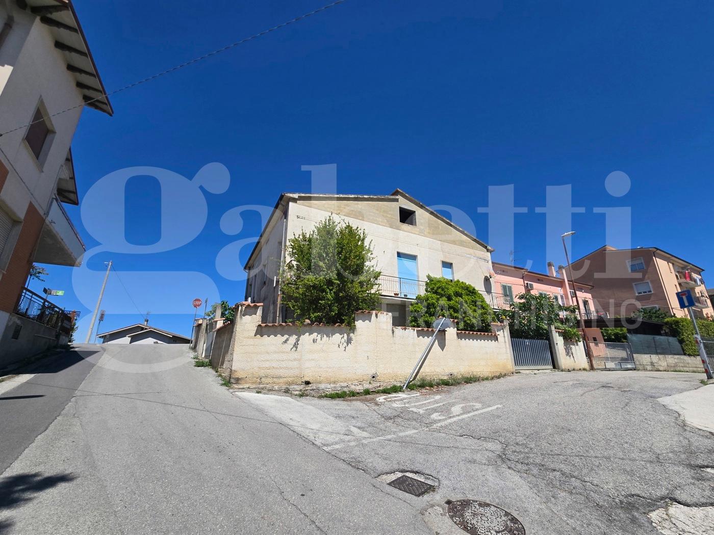 Terratetto unifamiliare in Via XX Settembre  8, Tortoreto