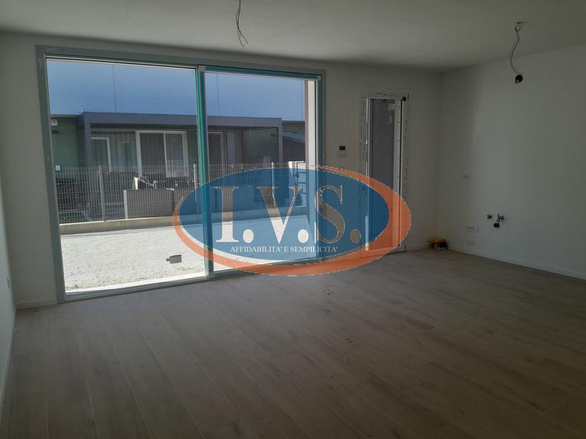 Trilocale in Via d. Cattaneo N. 1, Montegalda — foto 4 di 5
