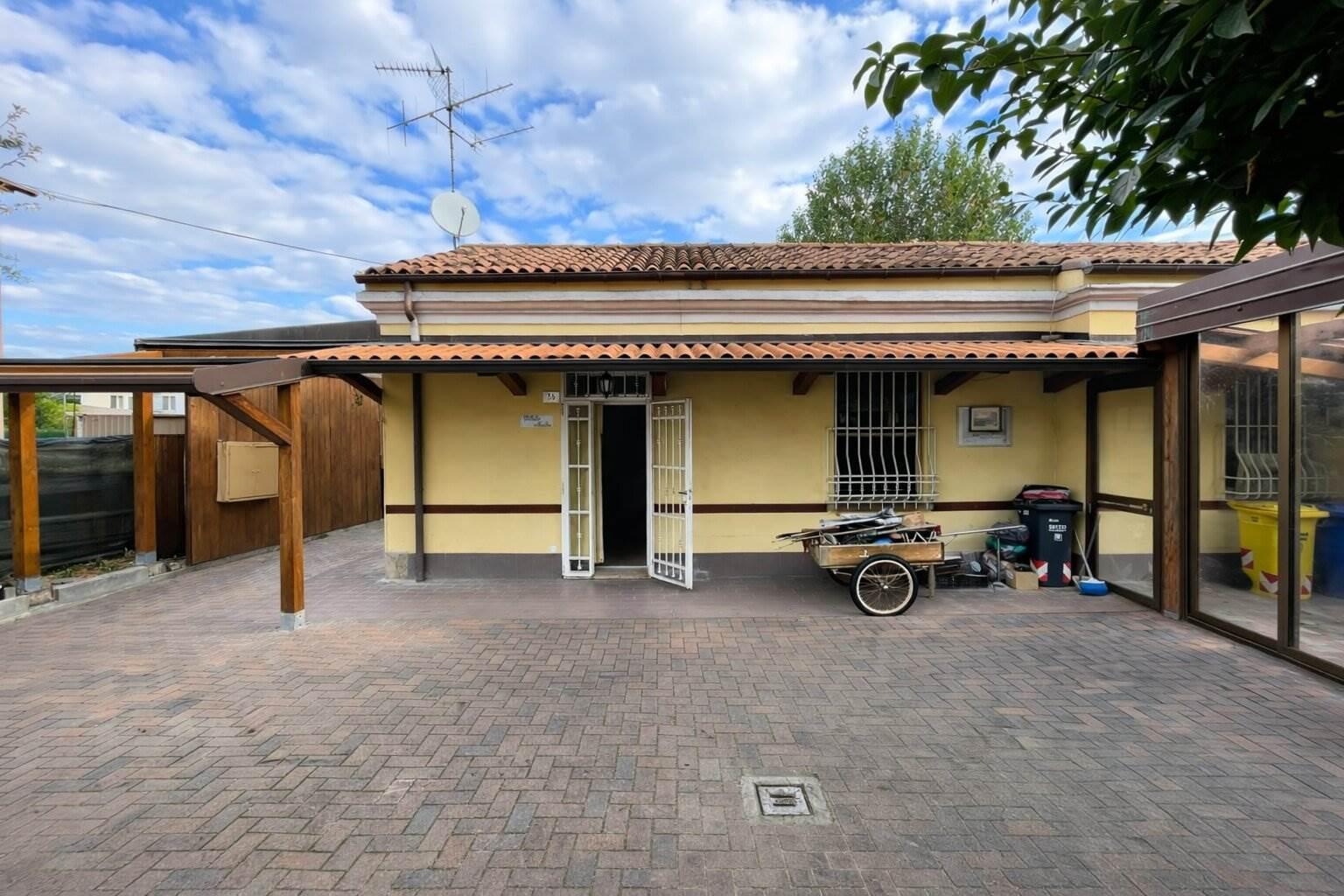 Casa indipendente, Forlì