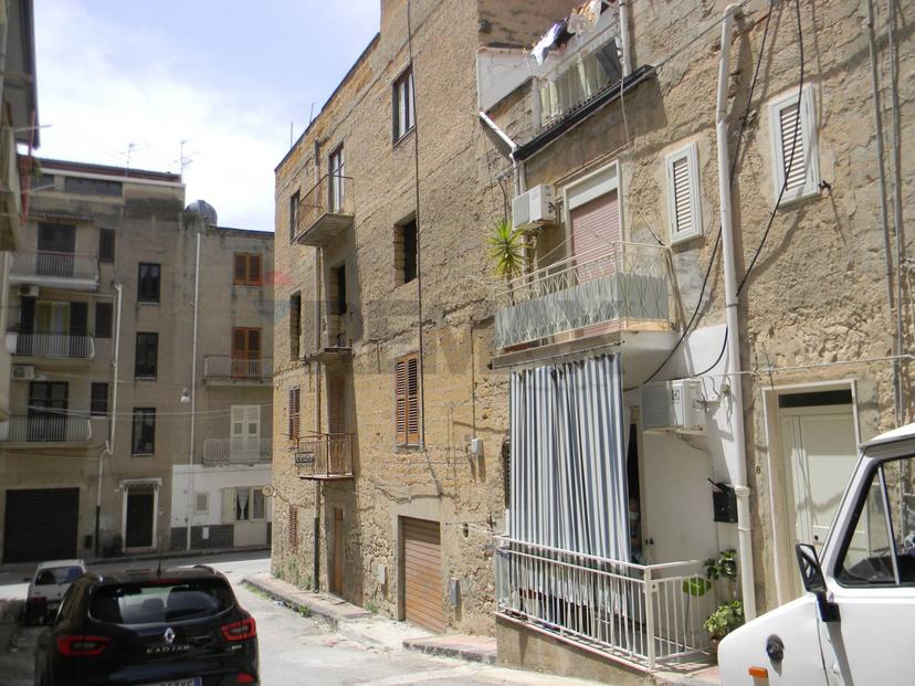 Casa indipendente in Via Cola di Rienzo 29, Favara — foto 2 di 5