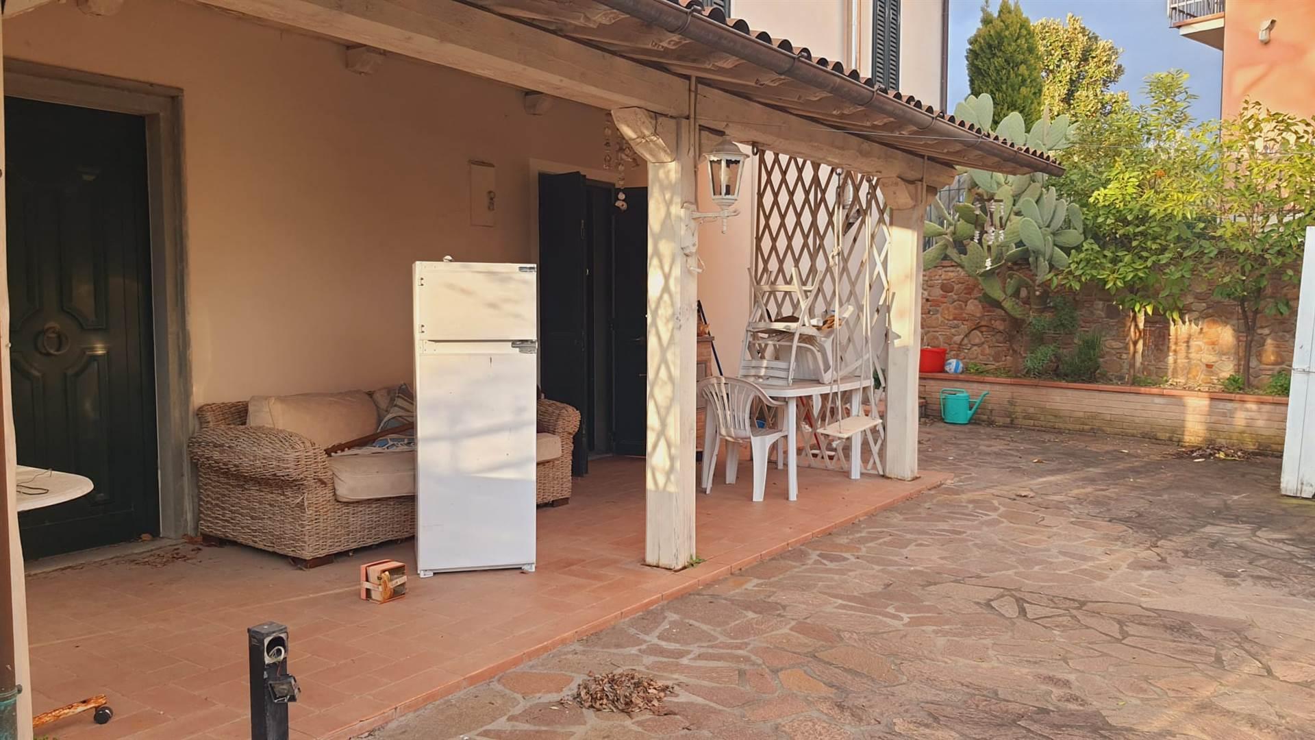 Casa indipendente in Via di Centi, Montecarlo