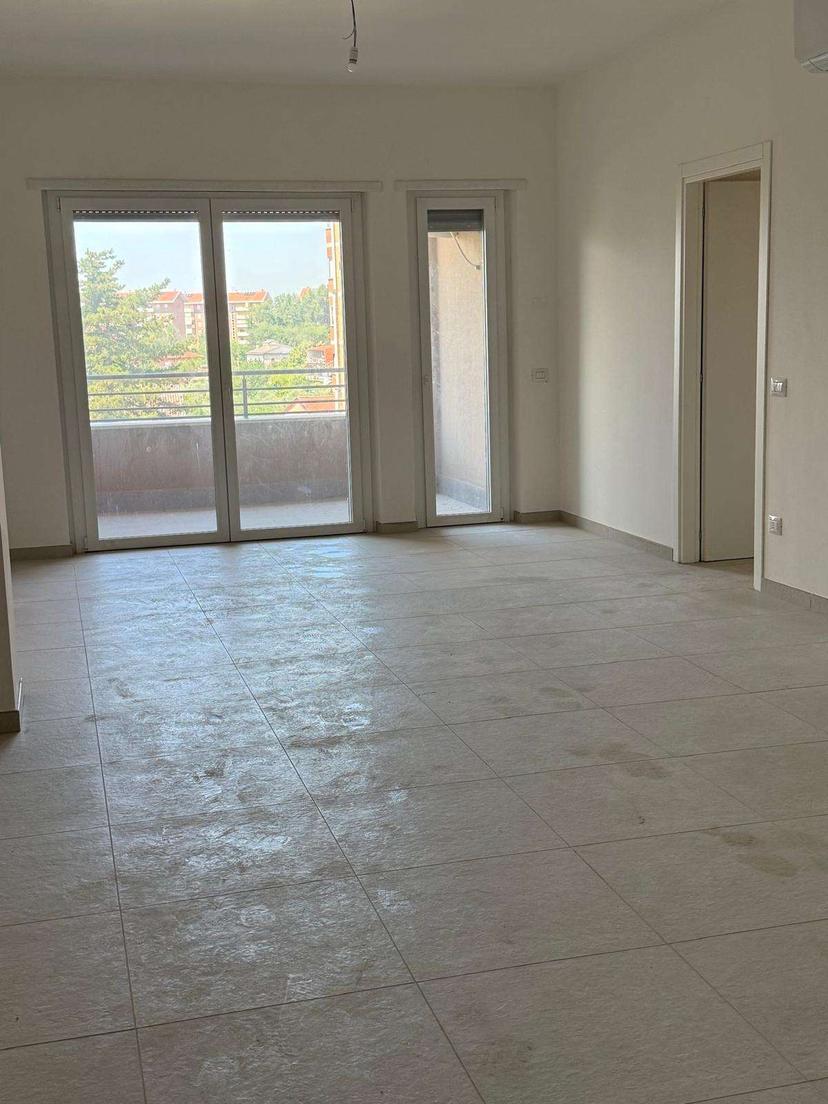 Trilocale in Via Maria, Frosinone