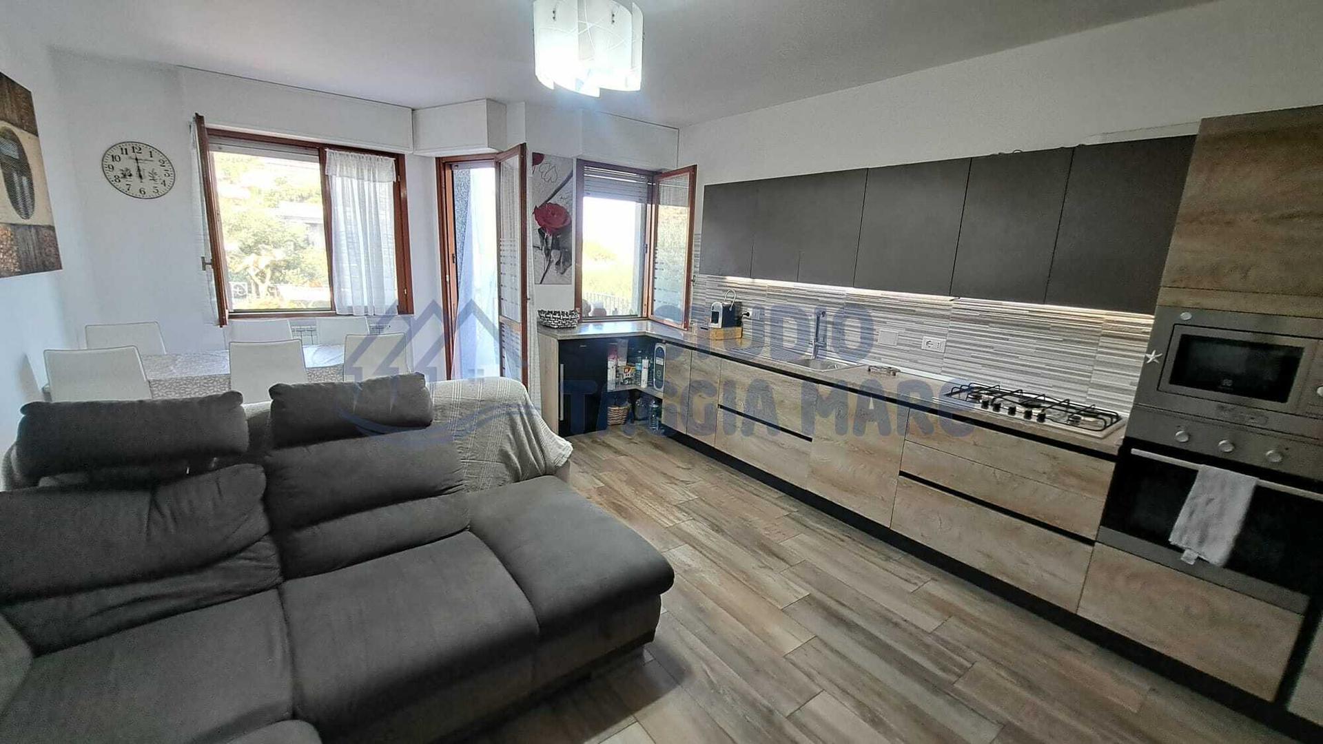 Quadrilocale in Via Civezza 107, San Lorenzo al Mare