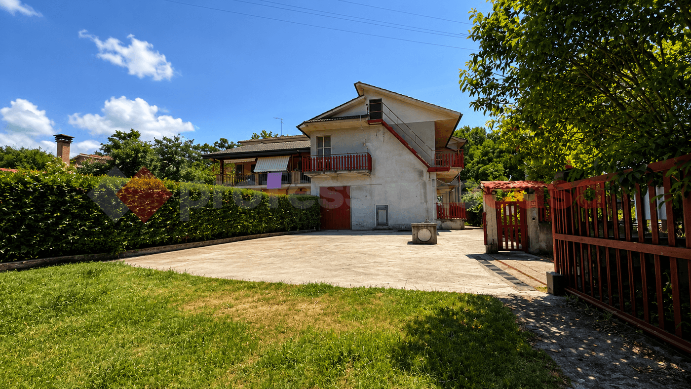 Villa in Via Cavariccio 40, Alatri