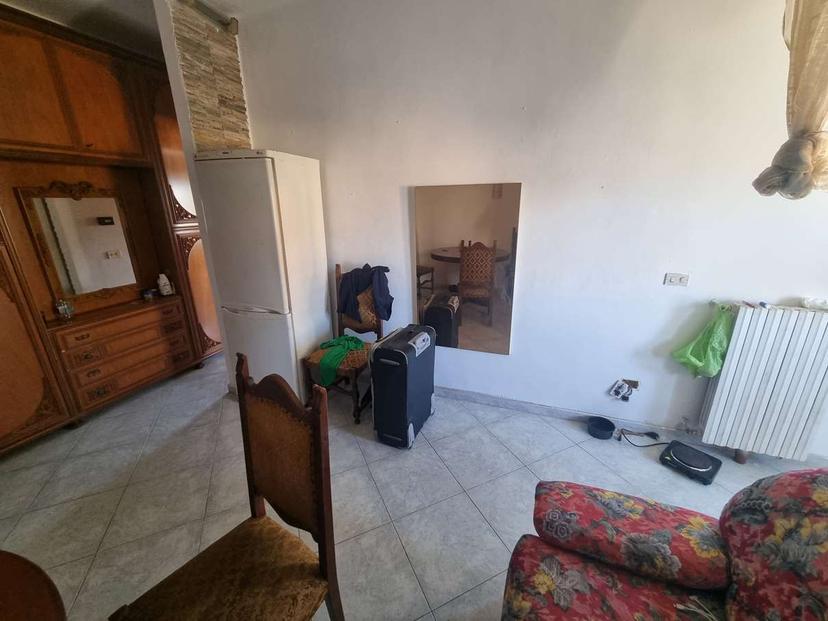 Bilocale in Via Carbonari, Limbiate