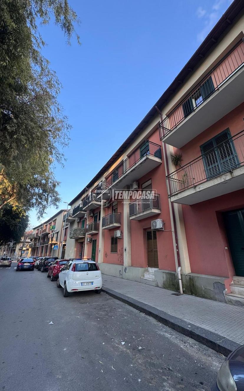 Bilocale in Piazza Dante Alighieri 14/Ab, Messina