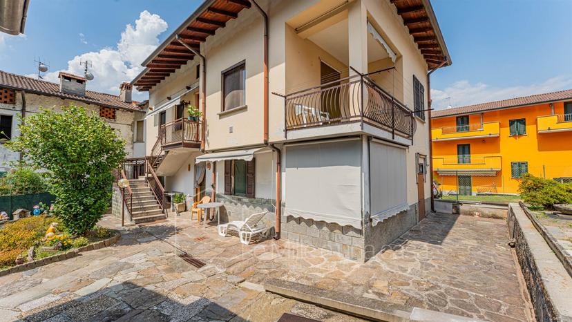 Casa indipendente in Via La Ca', Colico