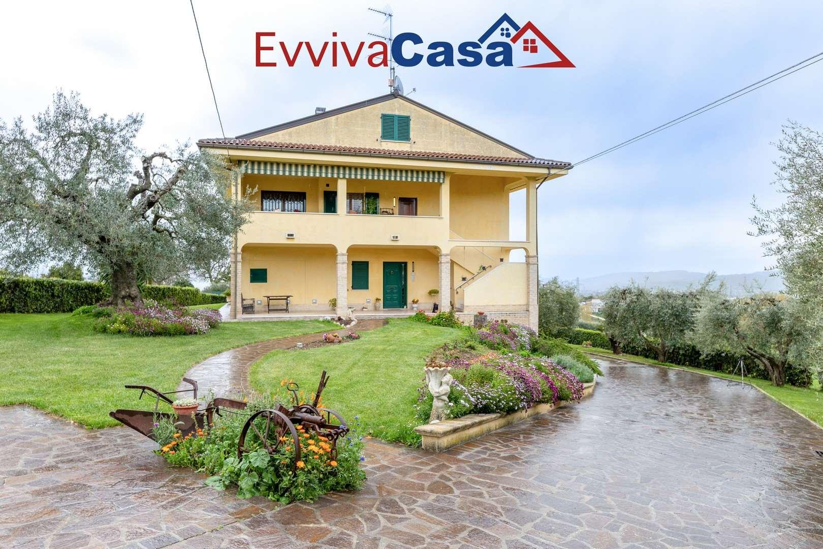 Villa bifamiliare in Strada Galilea 902, Sant'Elpidio a Mare