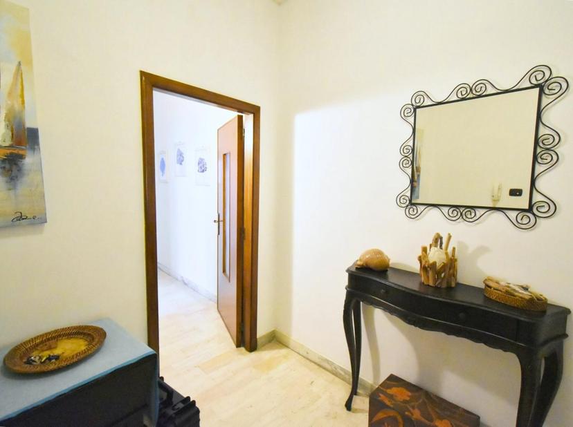 Trilocale in a Giuseppe Garibaldi 63, Porto Cesareo — foto 3 di 5