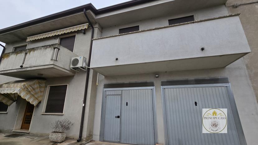 Villa a schiera in Via Filippi Nuova, Ospedaletto Euganeo — foto 2 di 5