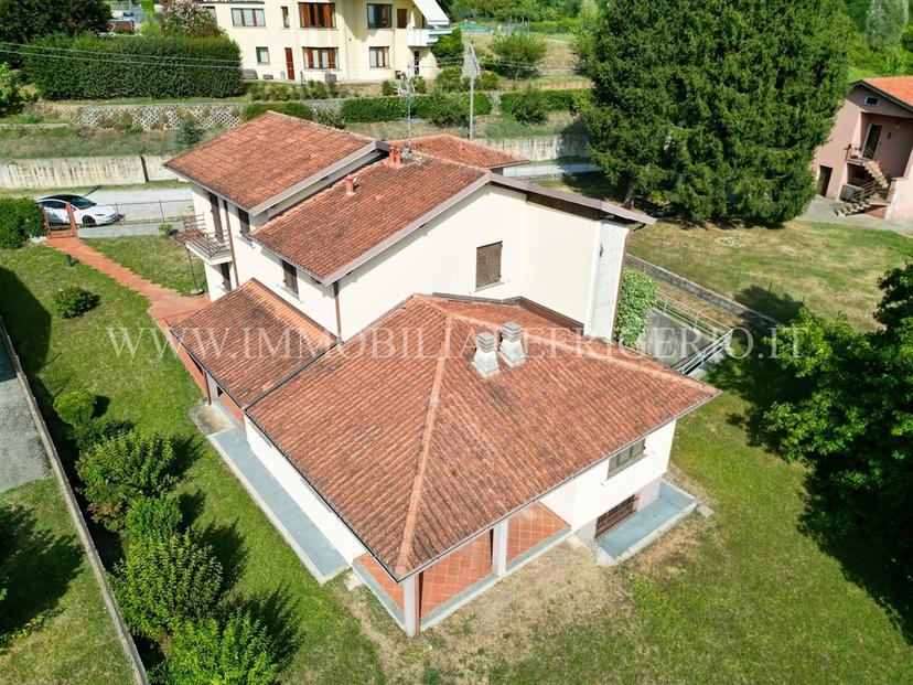 Villa in Via Uccellanda 4, Caprino Bergamasco — foto 2 di 5
