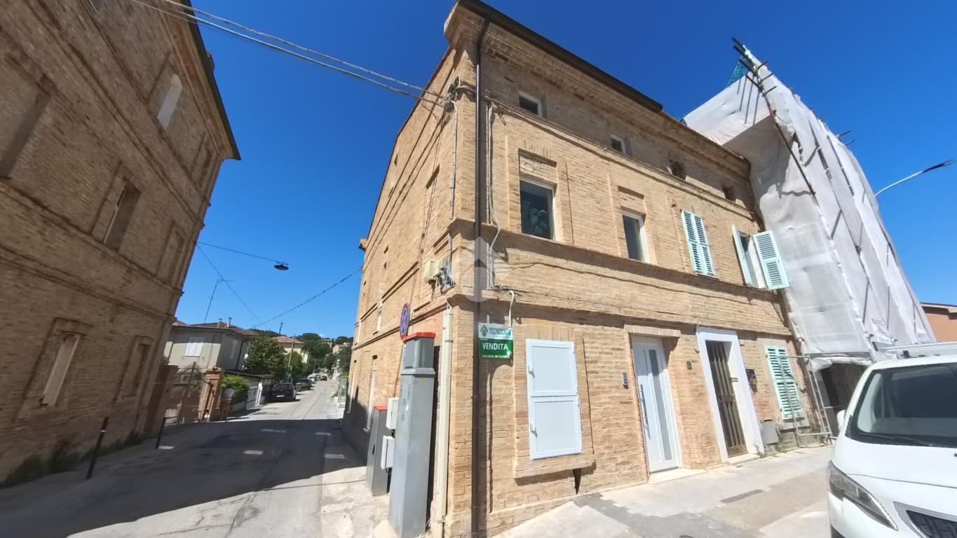 Bilocale in Via Cristoforo Colombo 138, Civitanova Marche