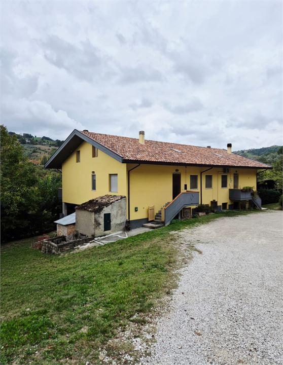 Villa a schiera in Contrada Rufiano IV 6, Bisenti — foto 2 di 5