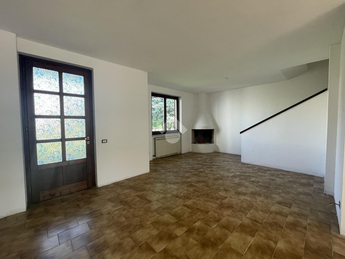 Villa a schiera in Via Sernovella 19, Verderio