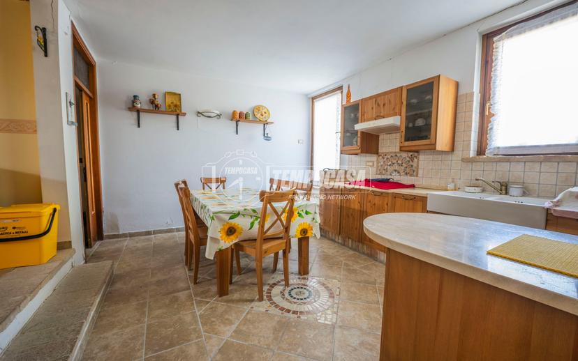 Appartamento in Via Gavigliano, Belvedere Ostrense