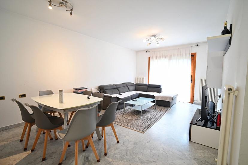 Villa bifamiliare in Via S. Urbano, Ora — foto 3 di 5