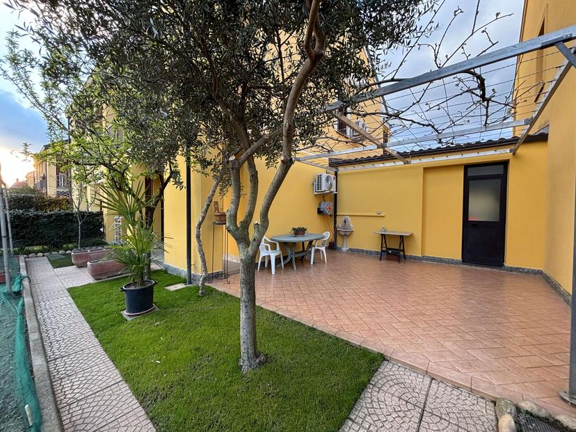 Villa a schiera in Via Alzate 12, Oleggio — foto 3 di 5