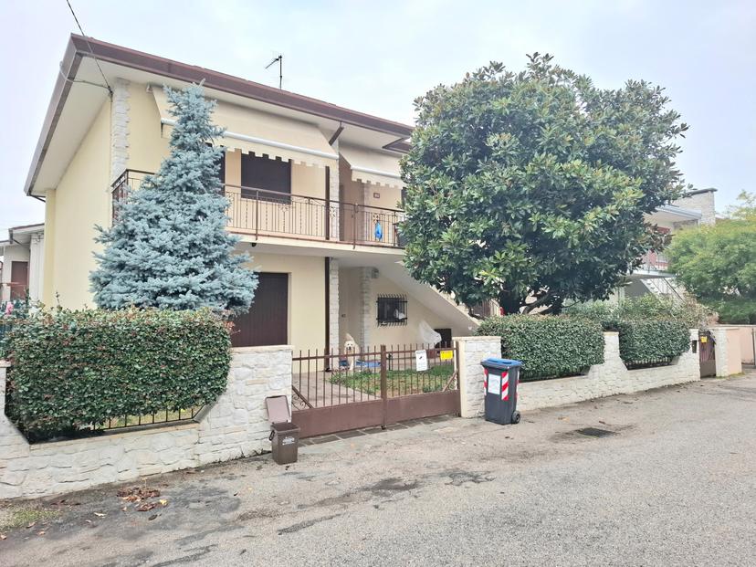 Villa a schiera in Via Martiri di Belfiore 19, Rovigo — foto 2 di 5