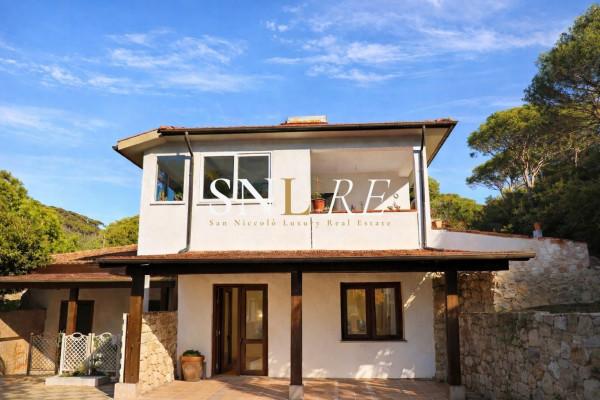 Villa bifamiliare in Via dell'Acquedotto, Campo nell'Elba