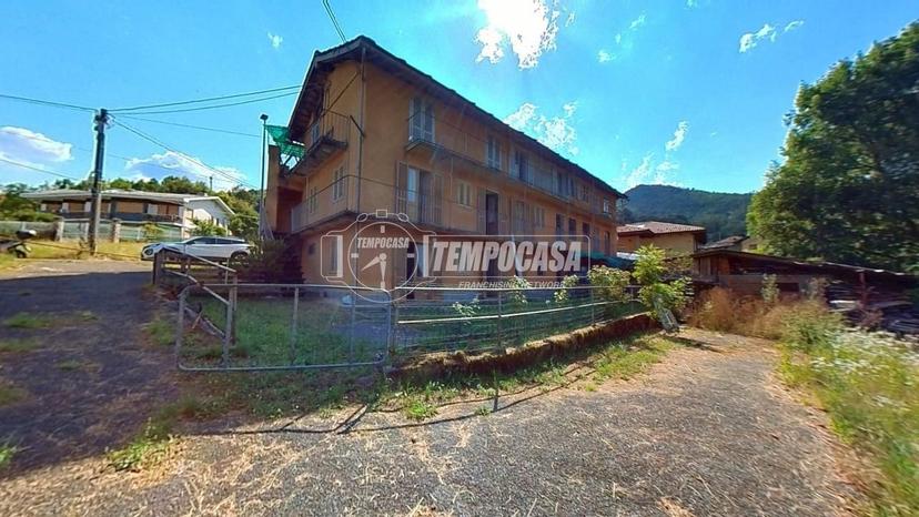 Casa indipendente in Strada Provinciale 1 Dir 4 27, Traves — foto 2 di 5