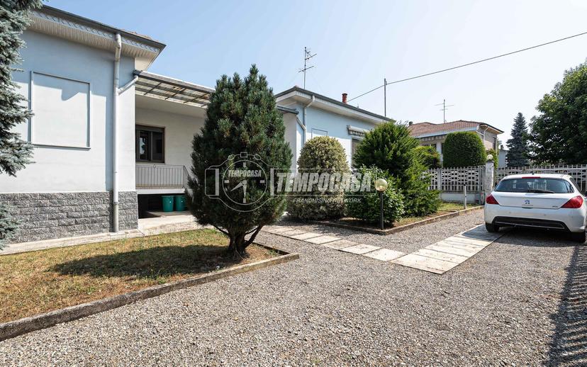 Villa a schiera in Vicolo Sioli, Solaro — foto 4 di 5