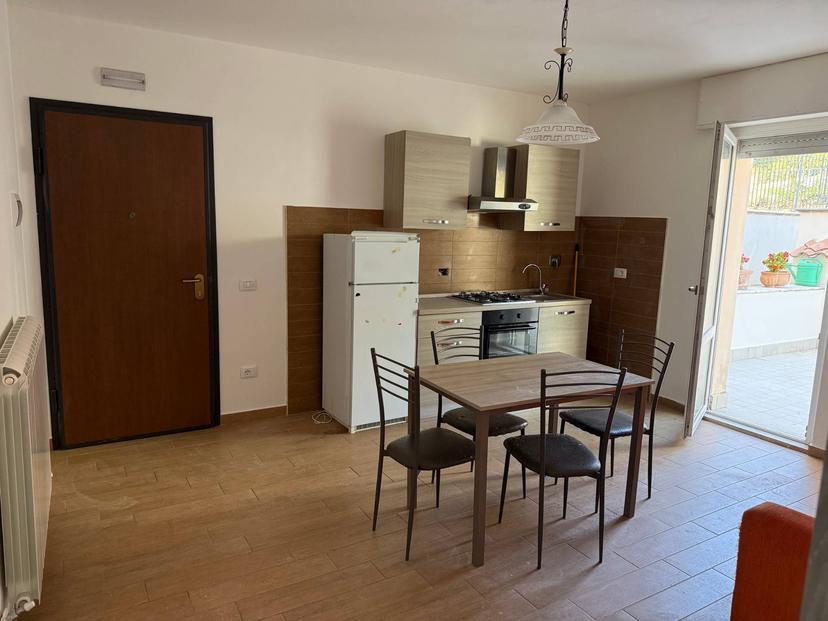 Trilocale in Via del Monte Gualdo Cattaneo, Gualdo Cattaneo — foto 3 di 5