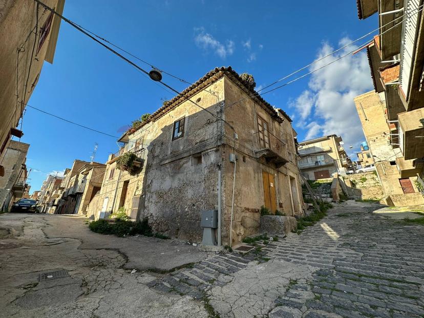 Rustico in Via Fratelli Cairoli 31-33-35, Palma di Montechiaro — foto 3 di 5