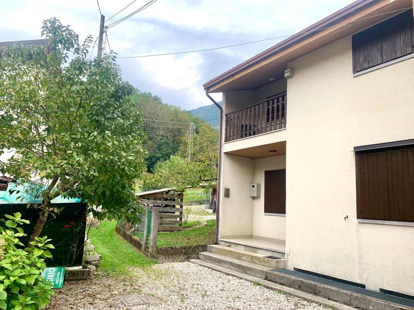 Terratetto plurifamiliare, Vito d'Asio — foto 3 di 5