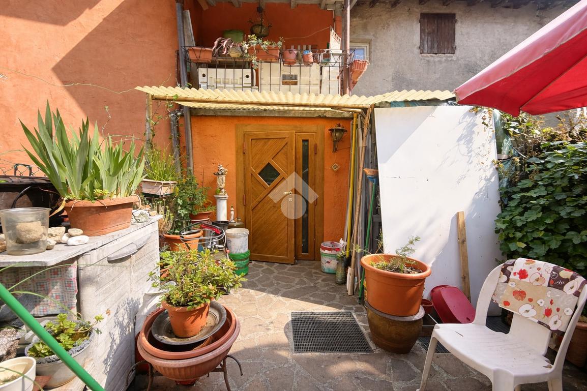 Casa indipendente in Via degli Alpini 38, Alzano Lombardo