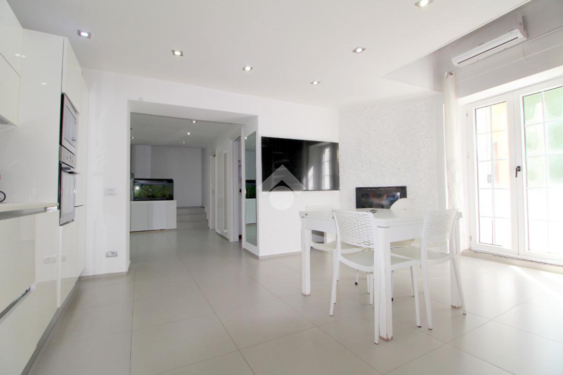Casa indipendente in Via Emanuele di Giovine 25, Lucera