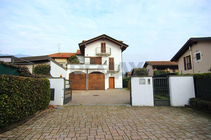 Villa in Via Monte Rosa 5, Gavirate — foto 3 di 5