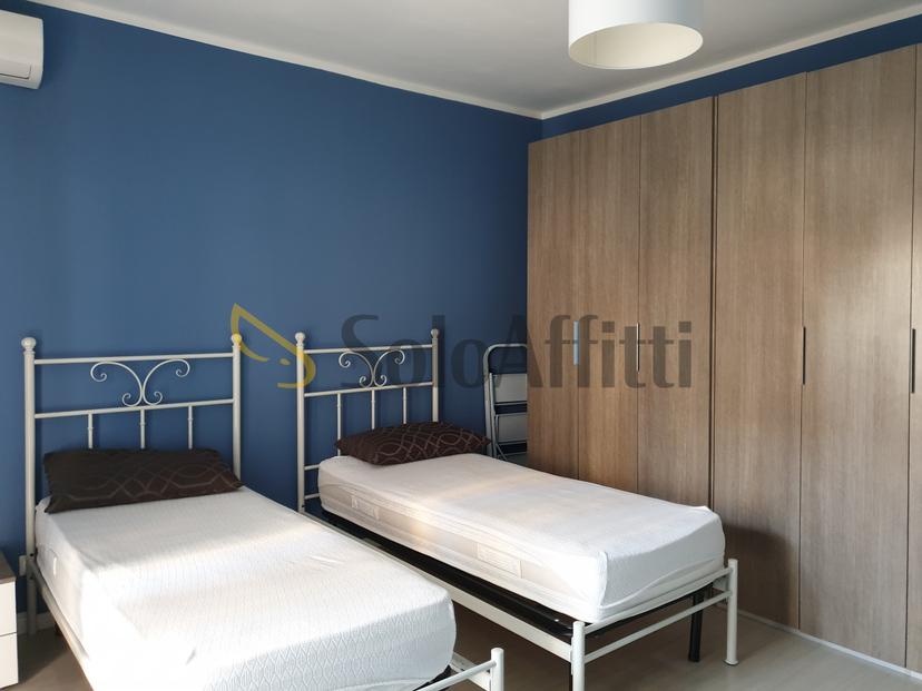 Stanza in appartamento, Catanzaro — foto 4 di 5