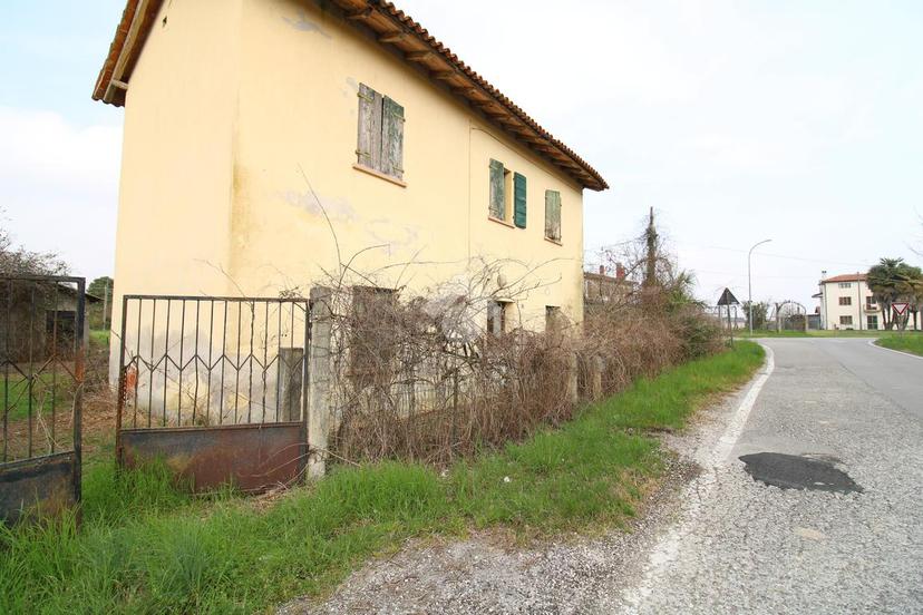 Casa indipendente in Via S. Francesco, Gruaro — foto 5 di 5