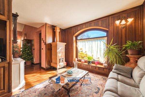 Villa in Strada Crosassa 6, Bra